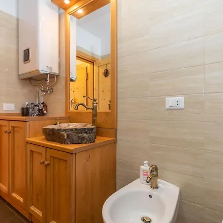 Apartament Miralago *